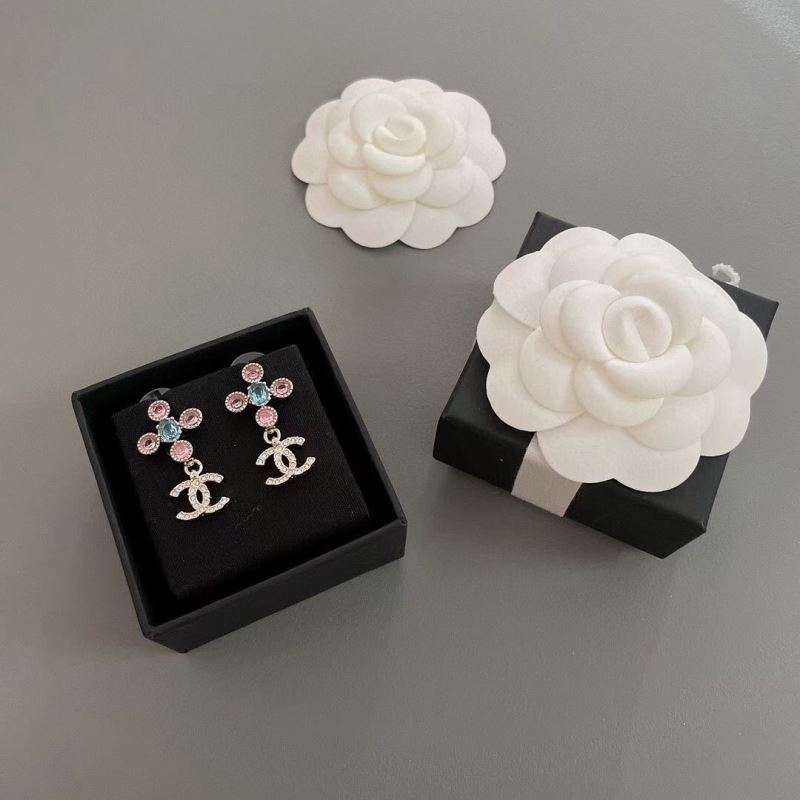Ch*el brooches